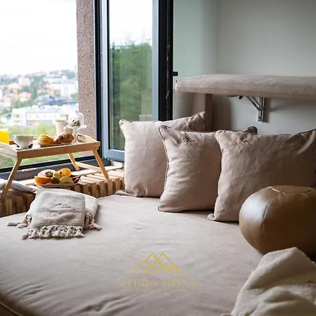 Terra Mons Apartment *