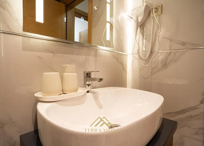 Terra Mons 兹拉蒂博尔